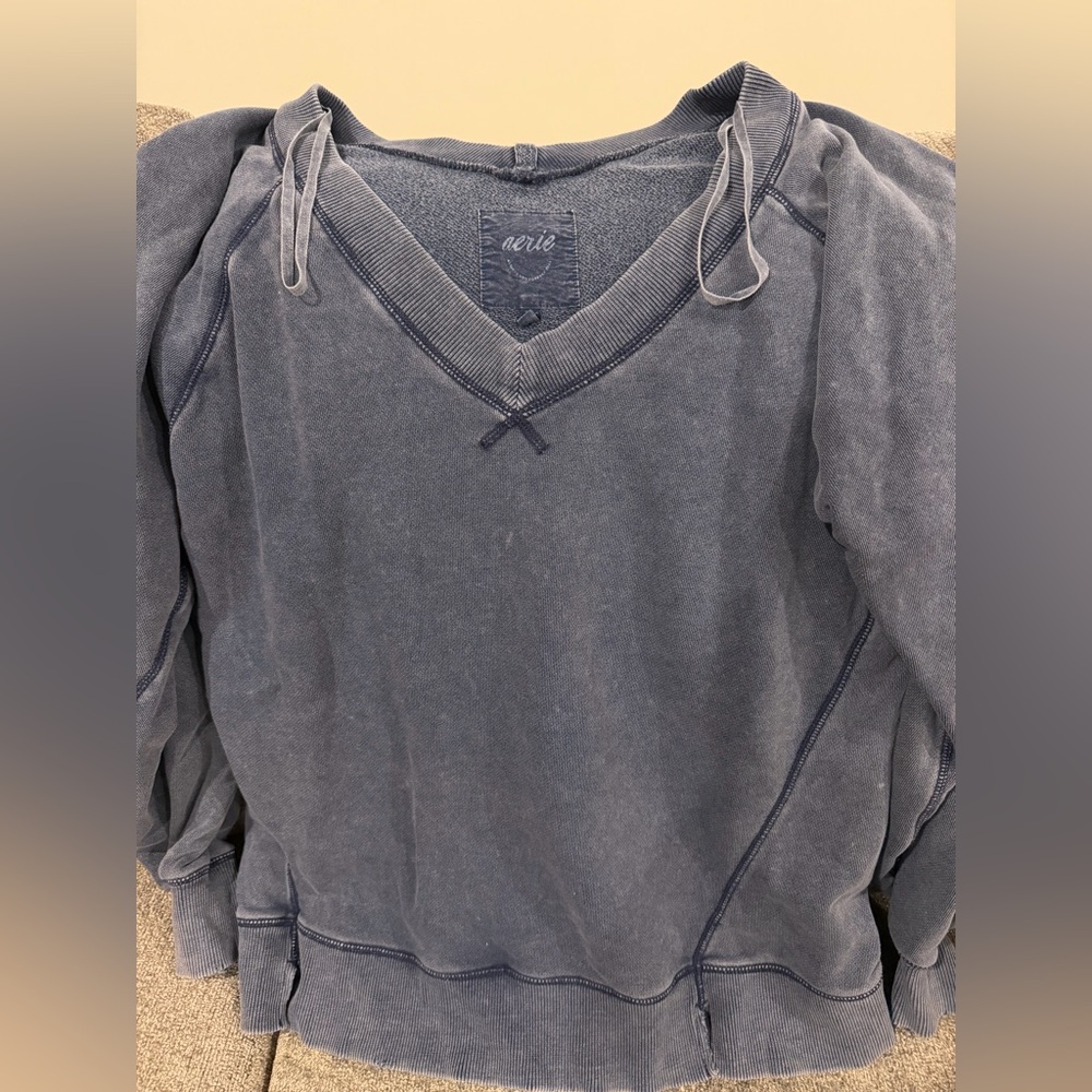 Aerie Women's Blue V-Neck Sweatshirt